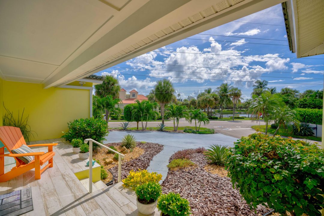 For Sale: $1,999,000 (3 beds, 2 baths, 1462 Square Feet)