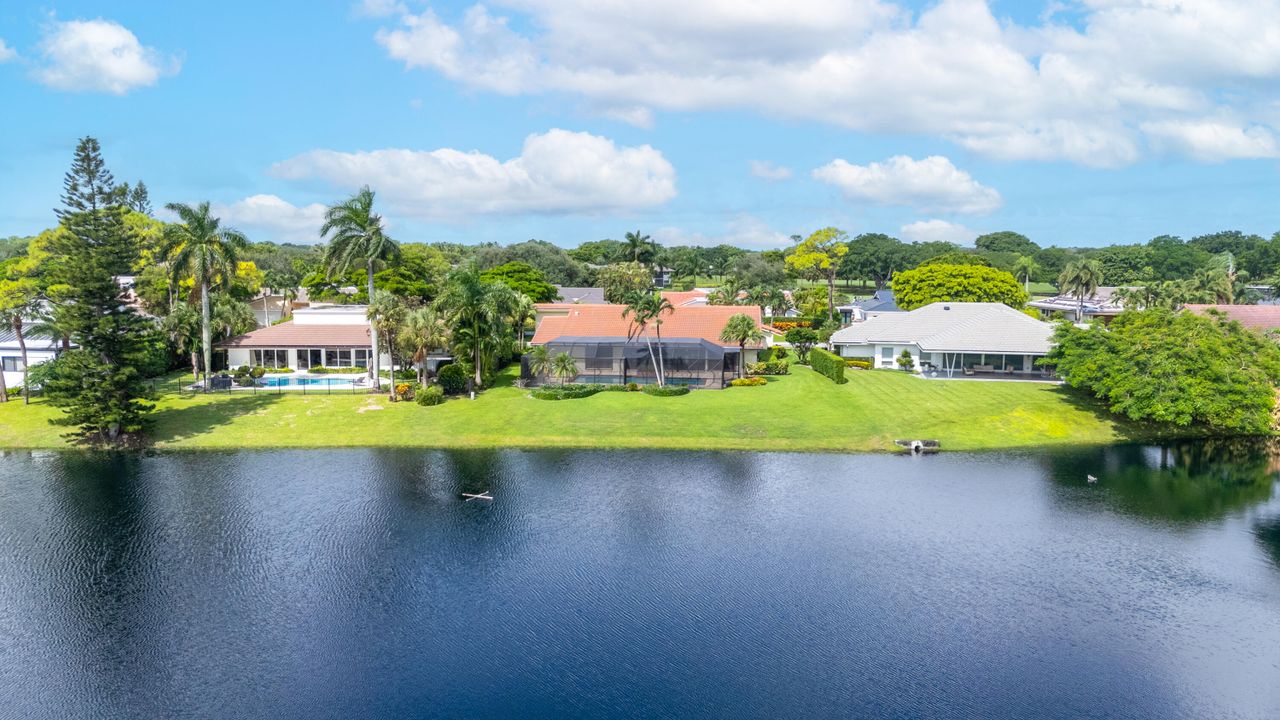 For Sale: $1,745,000 (4 beds, 2 baths, 3063 Square Feet)