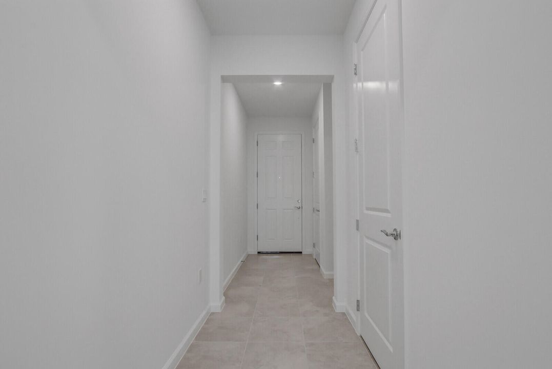 En Renta: $2,700 (3 camas, 2 baños, 1550 Pies cuadrados)