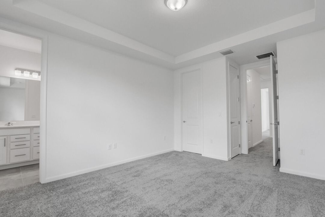 En Renta: $2,700 (3 camas, 2 baños, 1550 Pies cuadrados)