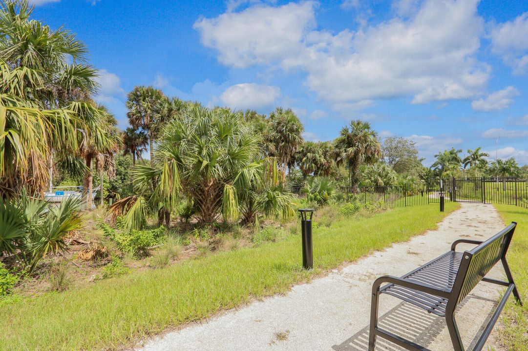 En Renta: $2,700 (3 camas, 2 baños, 1550 Pies cuadrados)