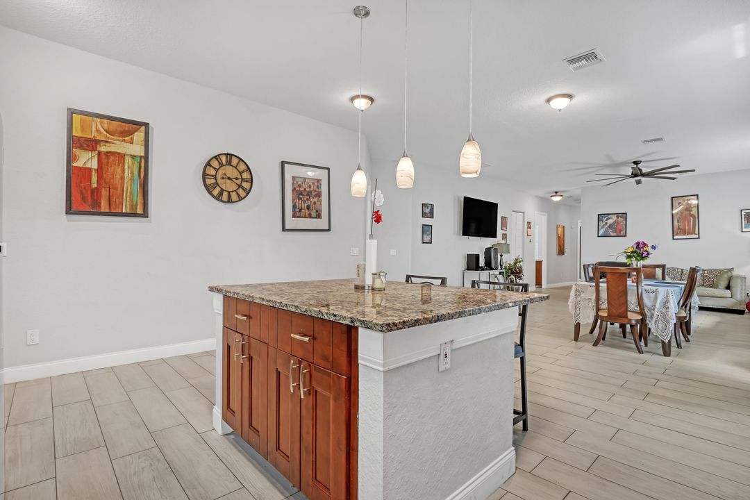 For Sale: $515,000 (3 beds, 2 baths, 2019 Square Feet)