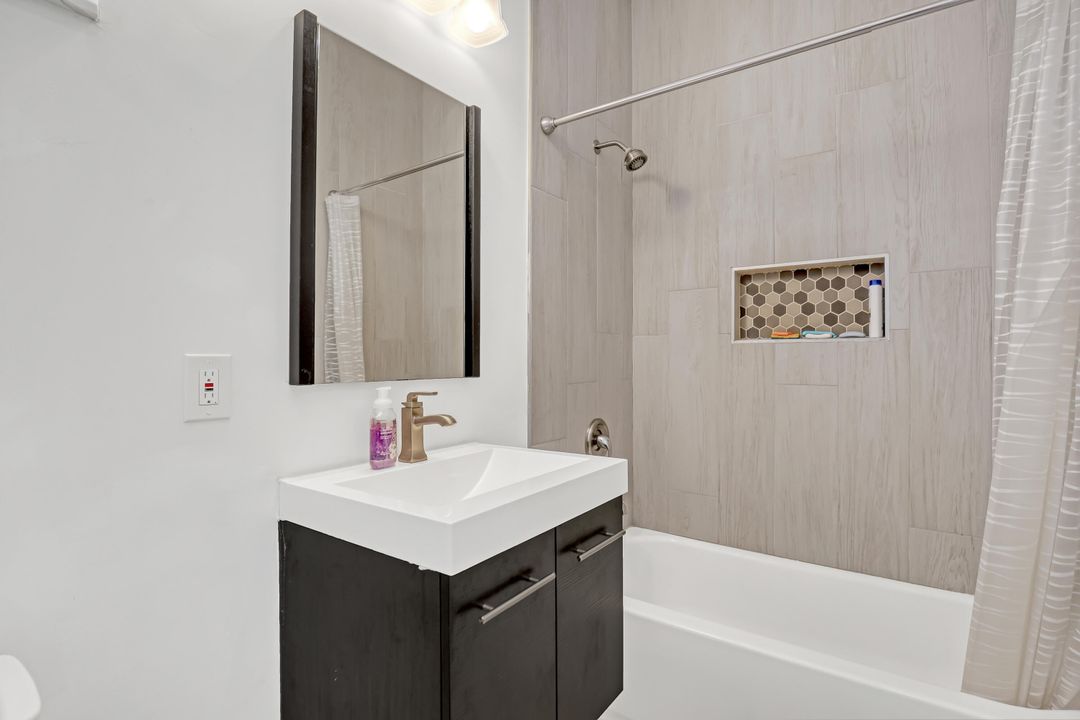 For Sale: $515,000 (3 beds, 2 baths, 2019 Square Feet)