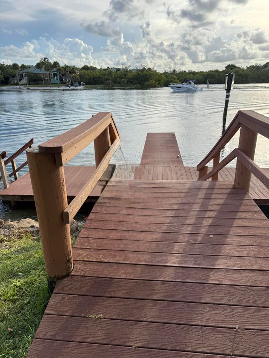 For Rent: $3,000 (3 beds, 2 baths, 1624 Square Feet)