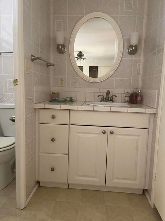 待售: $32,000 (2 贝兹, 2 浴室, 1080 平方英尺)