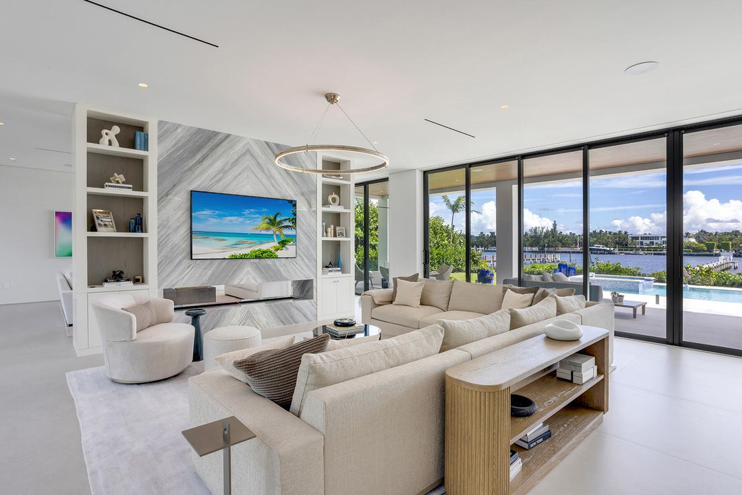 For Sale: $21,000,000 (7 beds, 8 baths, 7631 Square Feet)