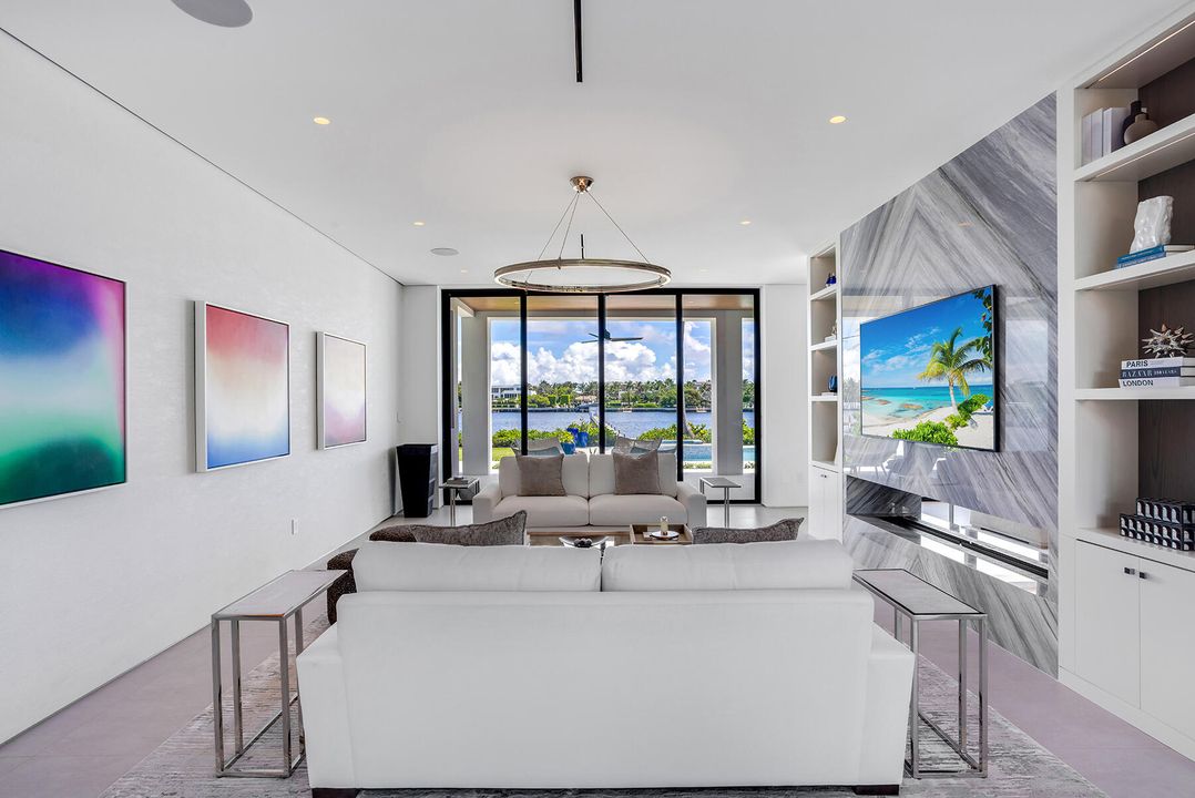 For Sale: $21,000,000 (7 beds, 8 baths, 7631 Square Feet)