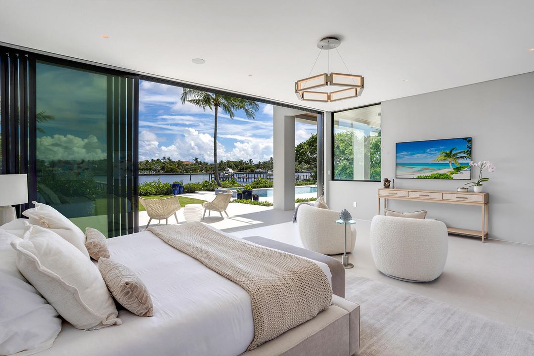 For Sale: $21,000,000 (7 beds, 8 baths, 7631 Square Feet)