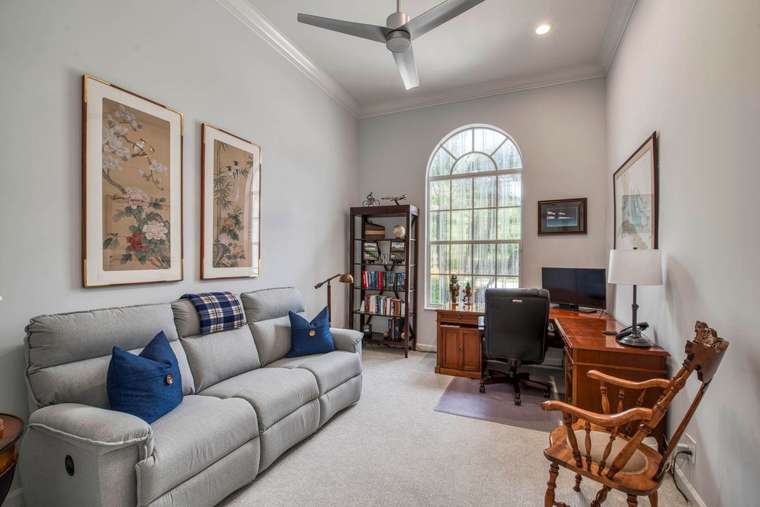 合同活跃: $2,400,000 (3 贝兹, 3 浴室, 3055 平方英尺)