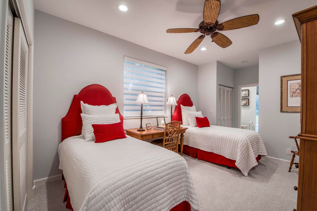 合同活跃: $2,400,000 (3 贝兹, 3 浴室, 3055 平方英尺)