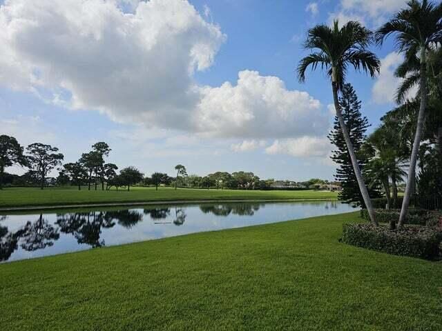 For Sale: $1,745,000 (4 beds, 2 baths, 3063 Square Feet)