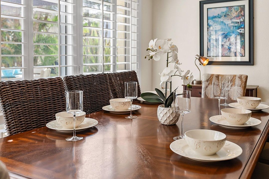 待售: $399,900 (2 贝兹, 2 浴室, 1093 平方英尺)