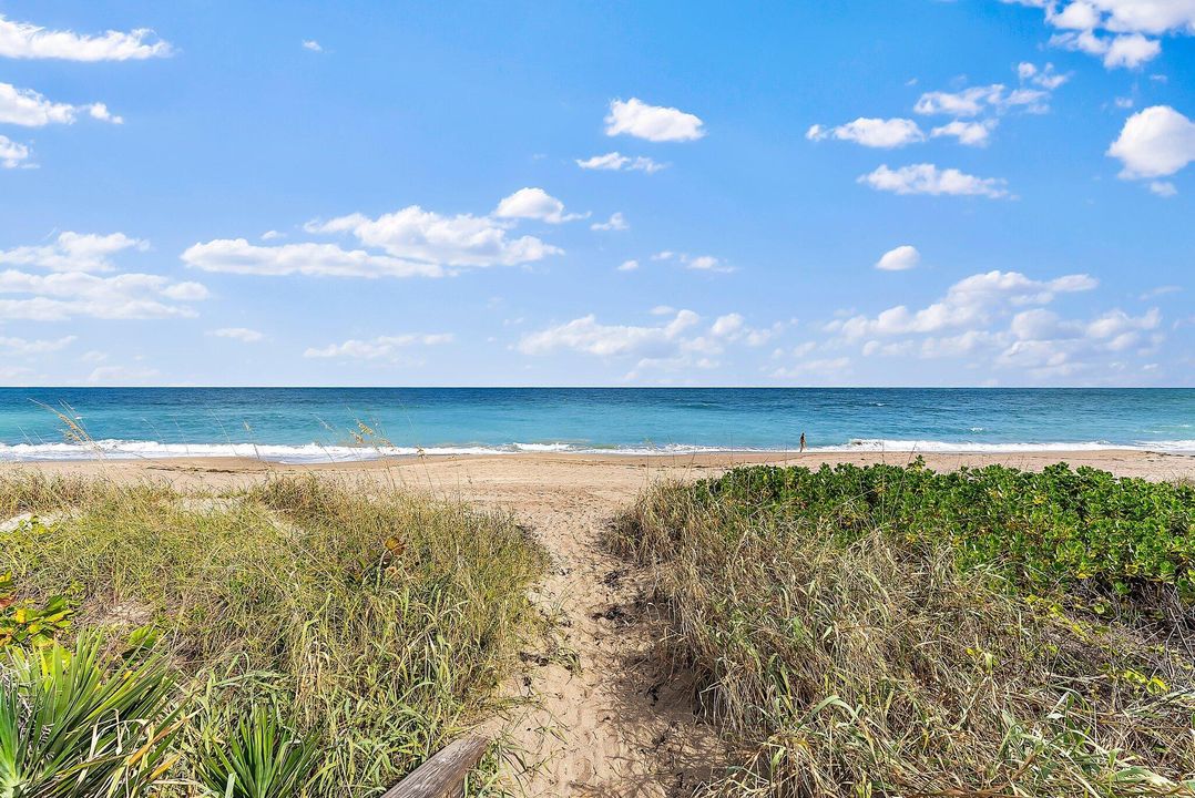 待售: $399,900 (2 贝兹, 2 浴室, 1093 平方英尺)