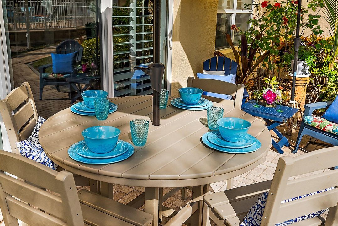 待售: $399,900 (2 贝兹, 2 浴室, 1093 平方英尺)