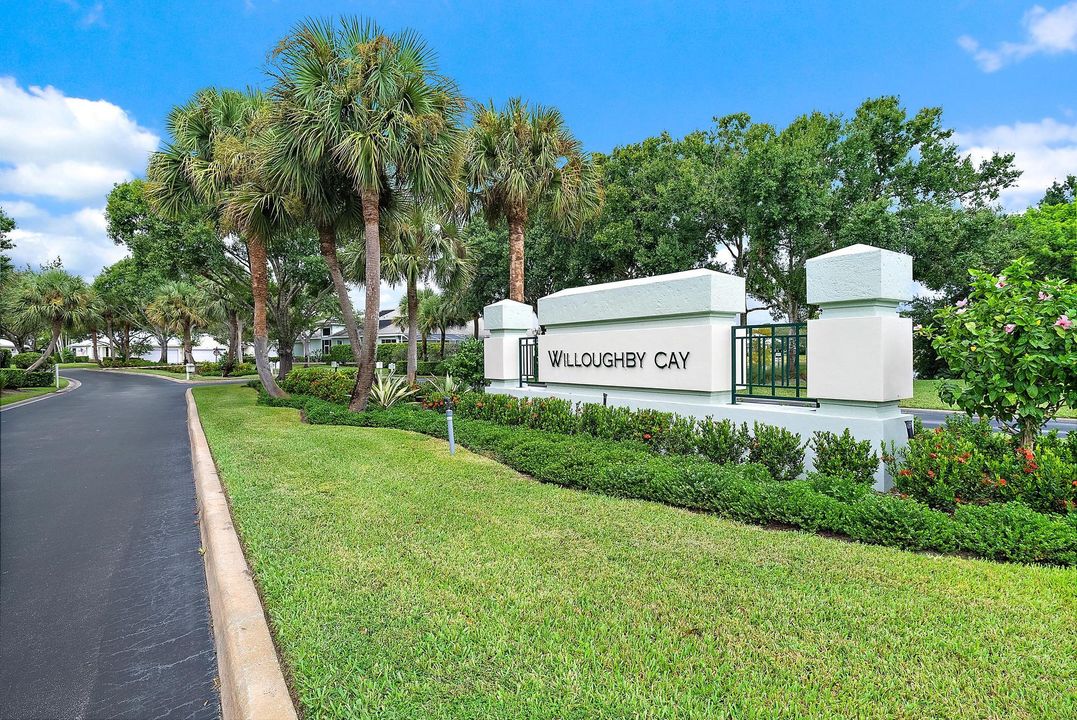 Под контрактом: $435,000 (3 спален, 2 ванн, 1549 Квадратных фут)