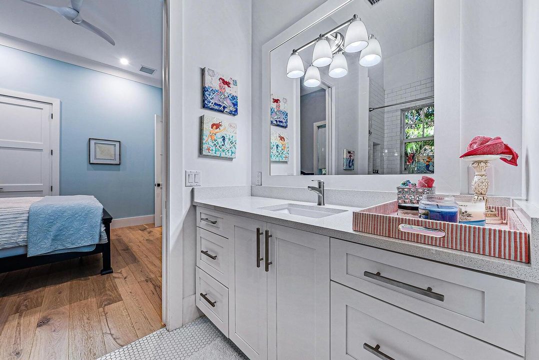 For Sale: $2,500,000 (5 beds, 4 baths, 3279 Square Feet)