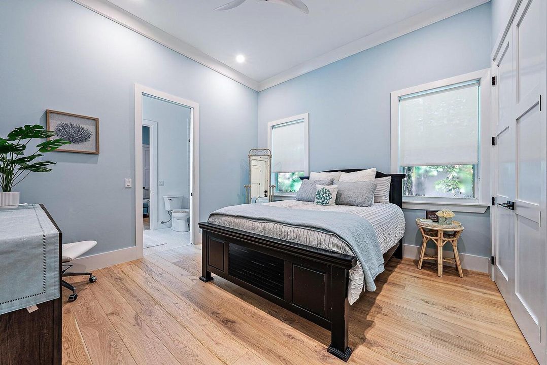 For Sale: $2,500,000 (5 beds, 4 baths, 3279 Square Feet)