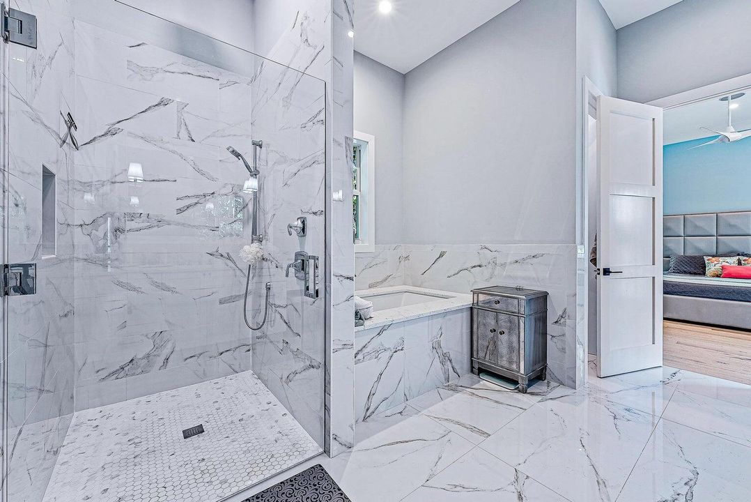 For Sale: $2,500,000 (5 beds, 4 baths, 3279 Square Feet)