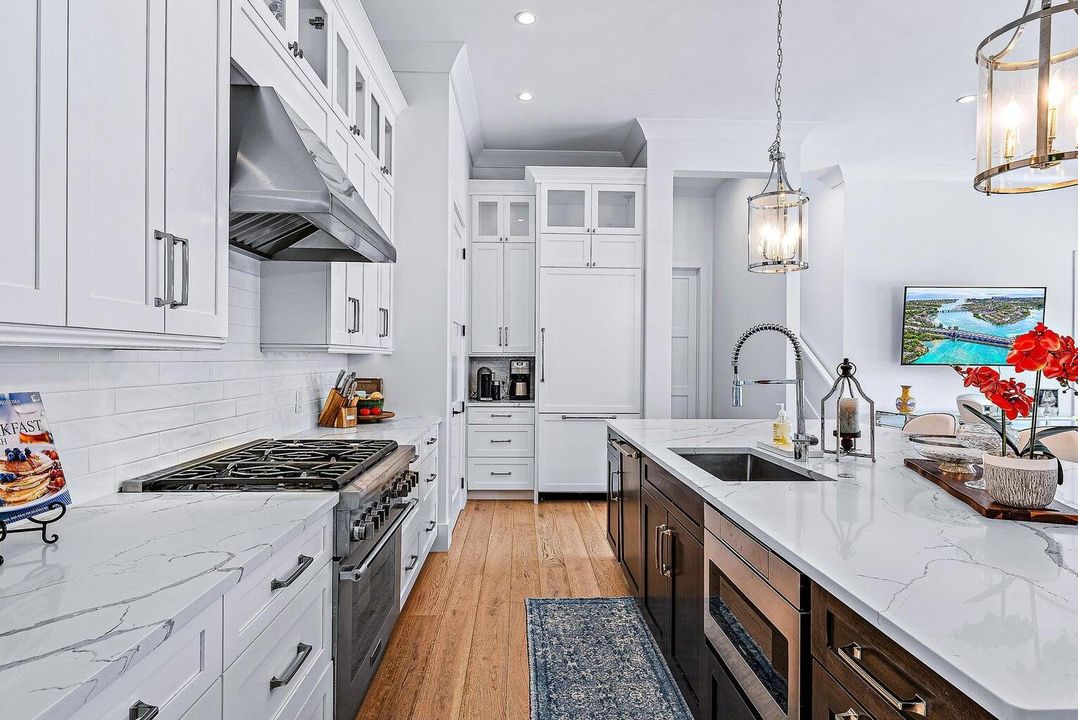 For Sale: $2,500,000 (5 beds, 4 baths, 3279 Square Feet)