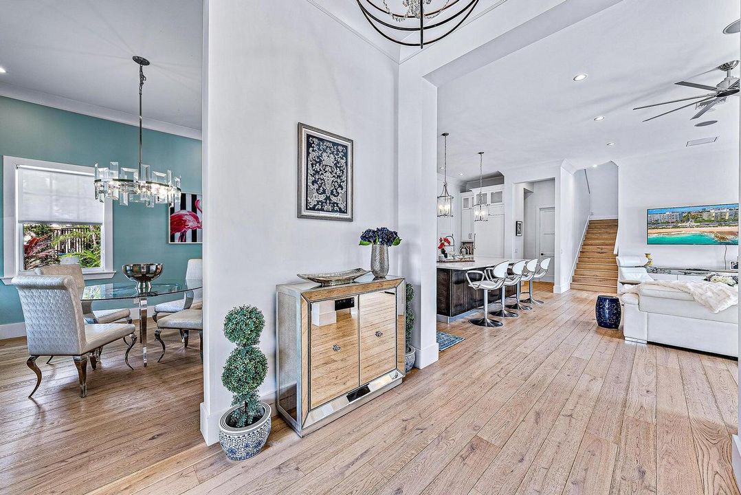 For Sale: $2,500,000 (5 beds, 4 baths, 3279 Square Feet)