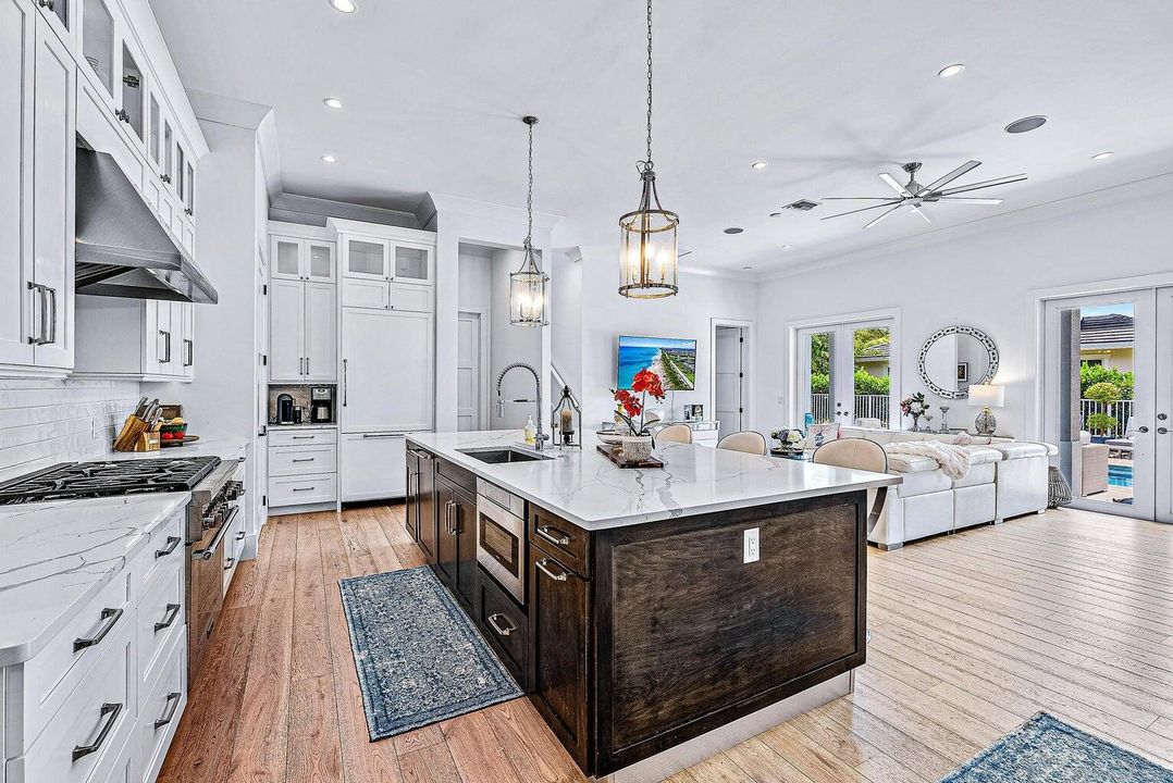 For Sale: $2,500,000 (5 beds, 4 baths, 3279 Square Feet)