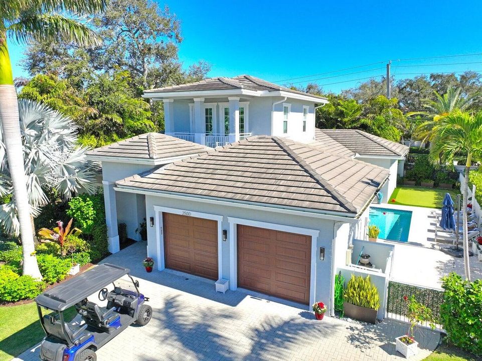 For Sale: $2,500,000 (5 beds, 4 baths, 3279 Square Feet)