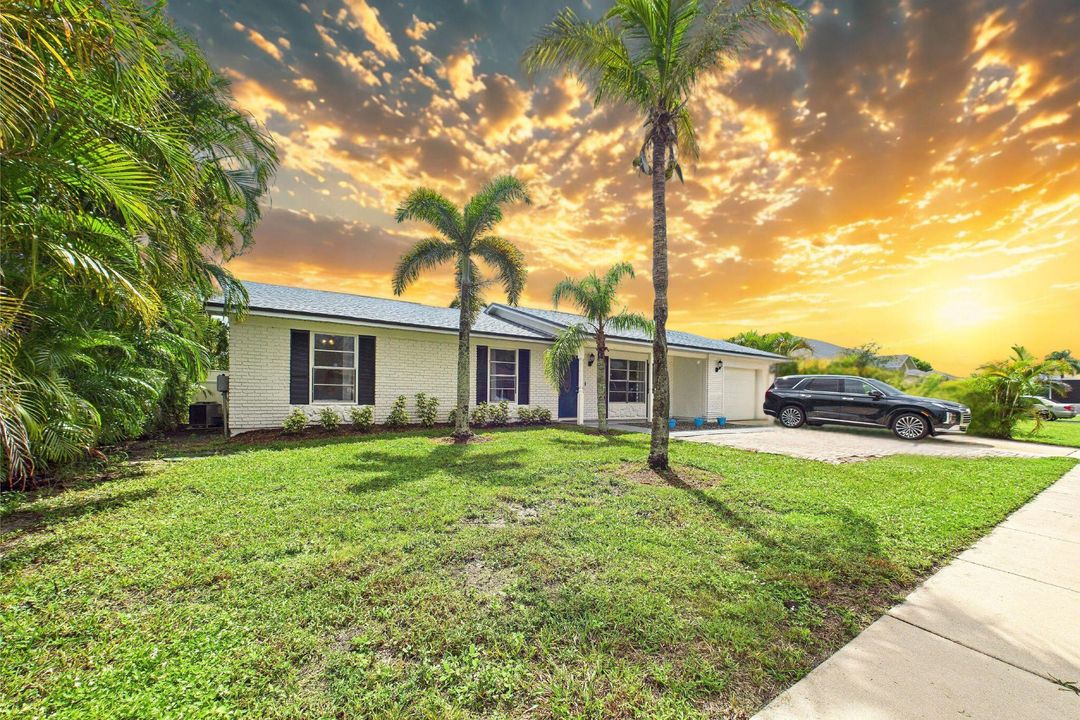 Под контрактом: $325,000 (4 спален, 2 ванн, 1635 Квадратных фут)