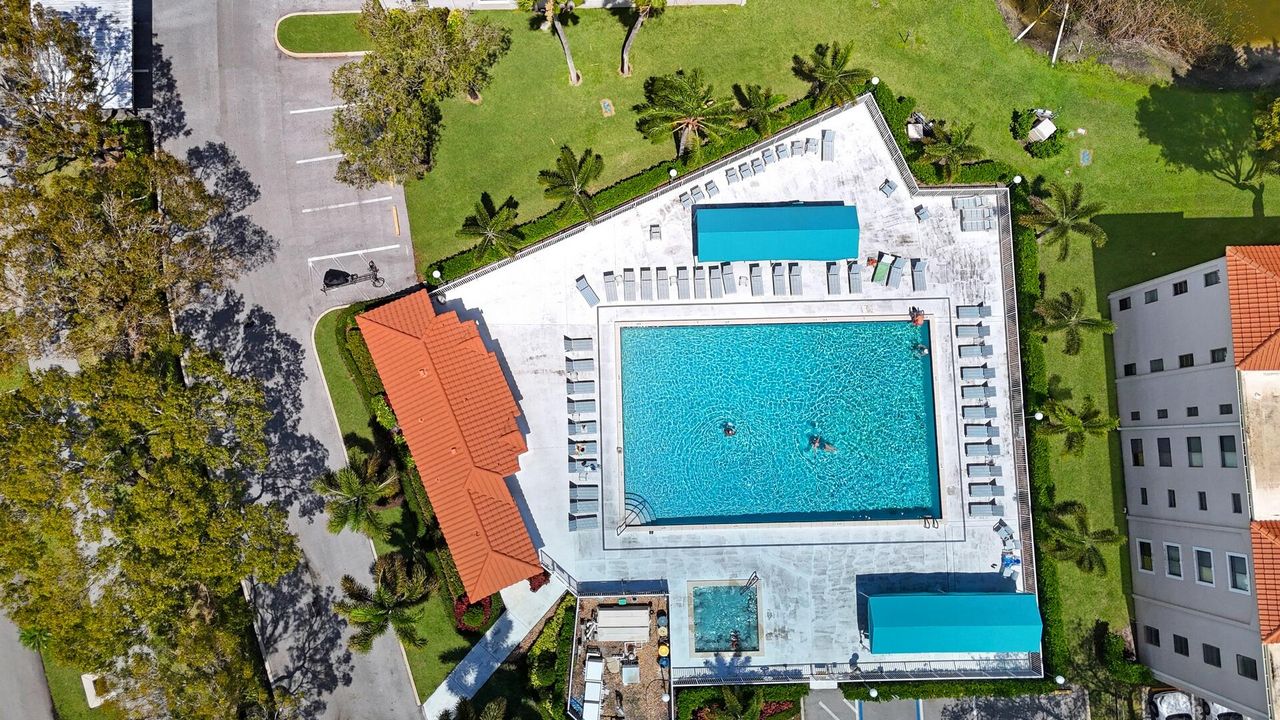 Под контрактом: $5,000 (2 спален, 2 ванн, 1339 Квадратных фут)