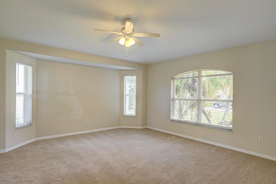 Под контрактом: $375,000 (3 спален, 2 ванн, 1848 Квадратных фут)