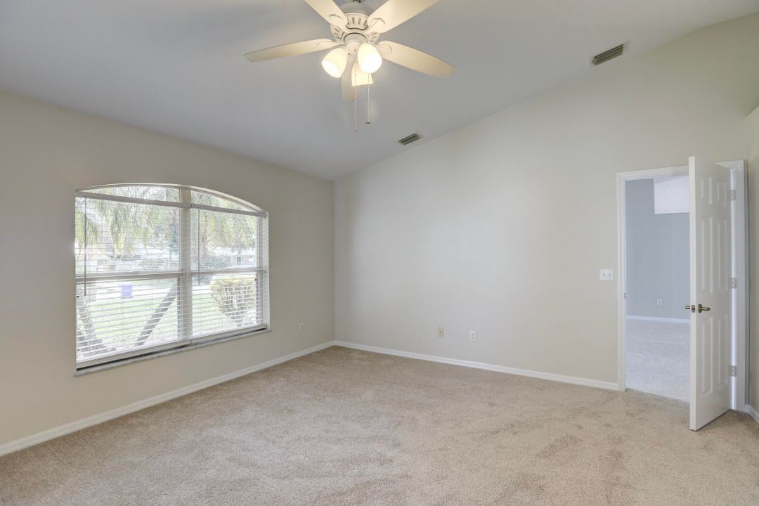 Под контрактом: $375,000 (3 спален, 2 ванн, 1848 Квадратных фут)