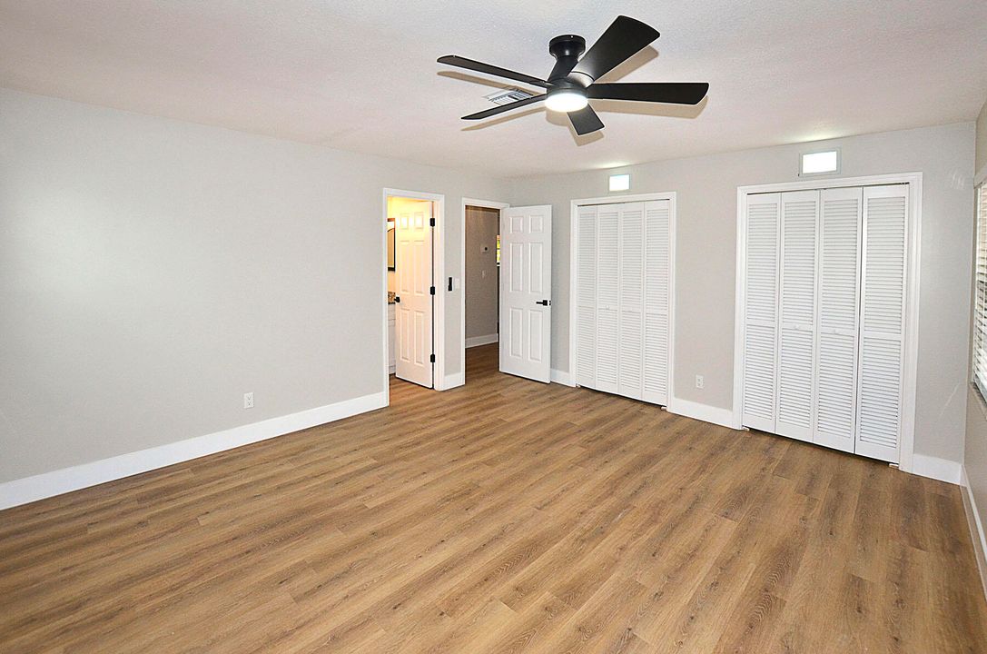 Active With Contract: $399,900 (3 beds, 2 baths, 1594 Square Feet)