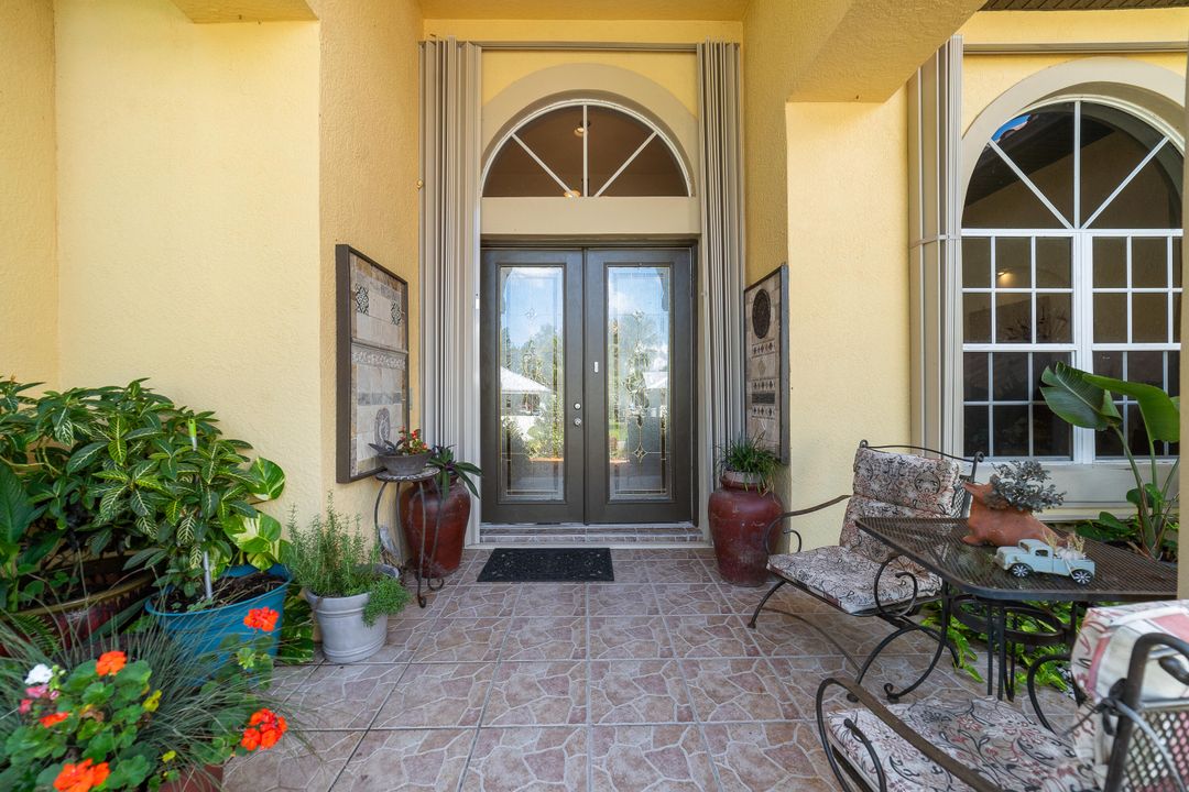 合同活跃: $698,900 (5 贝兹, 3 浴室, 3501 平方英尺)