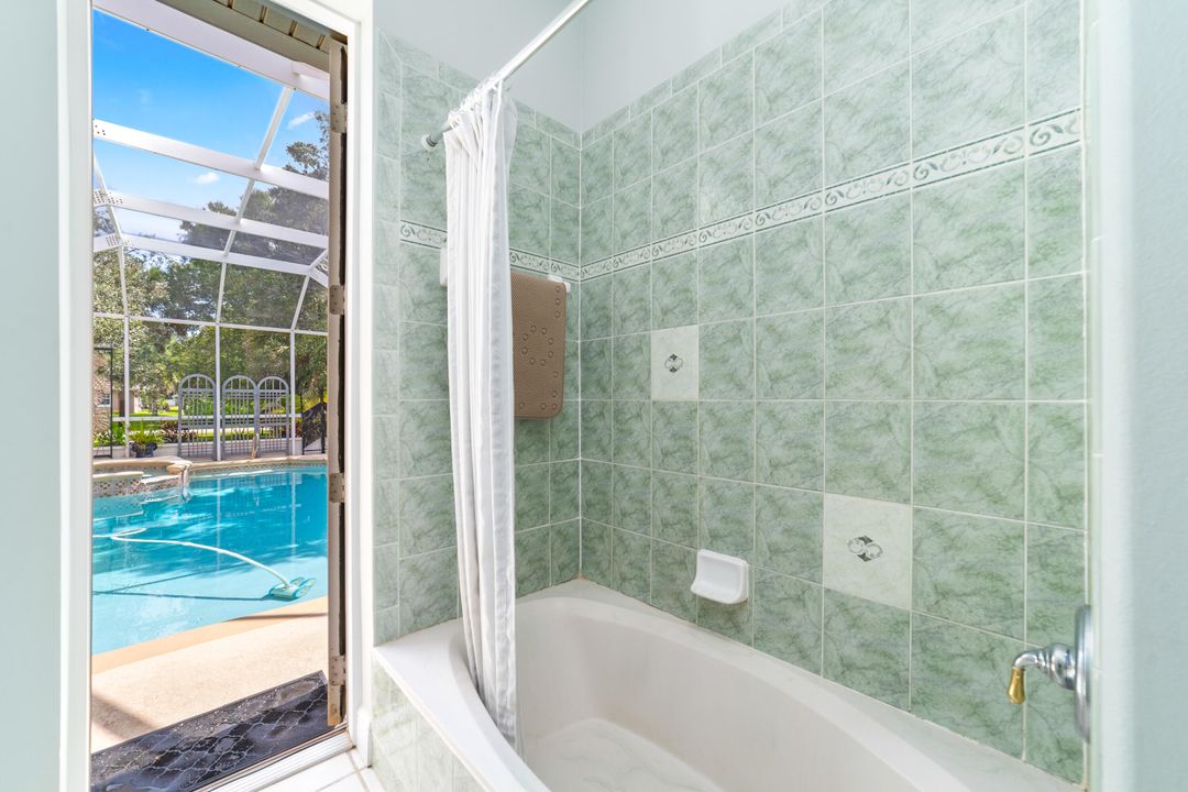 合同活跃: $698,900 (5 贝兹, 3 浴室, 3501 平方英尺)