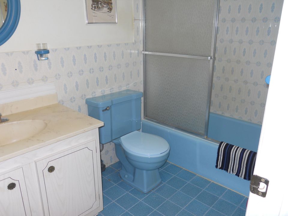 Activo con contrato: $235,000 (2 camas, 2 baños, 978 Pies cuadrados)