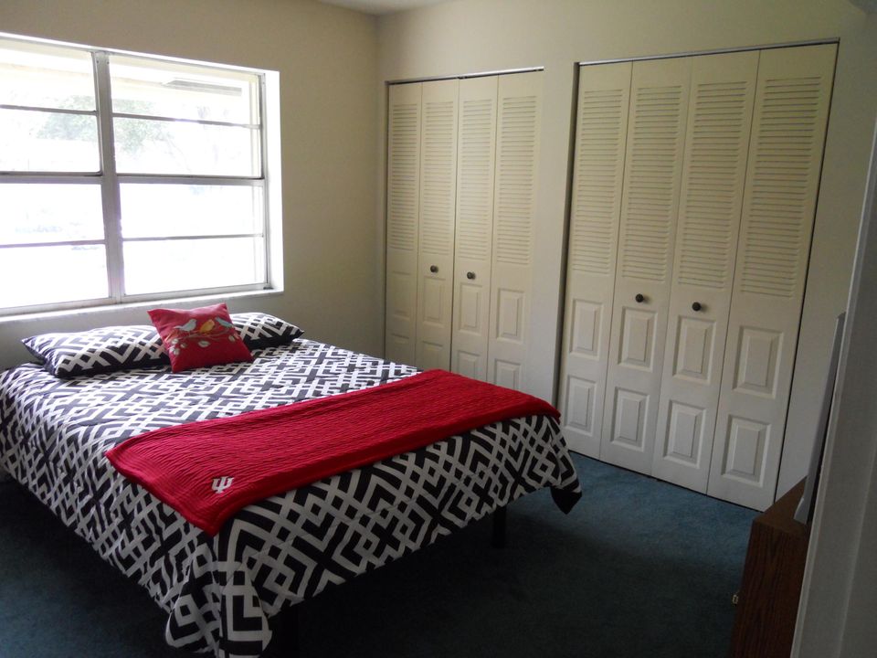 Activo con contrato: $235,000 (2 camas, 2 baños, 978 Pies cuadrados)