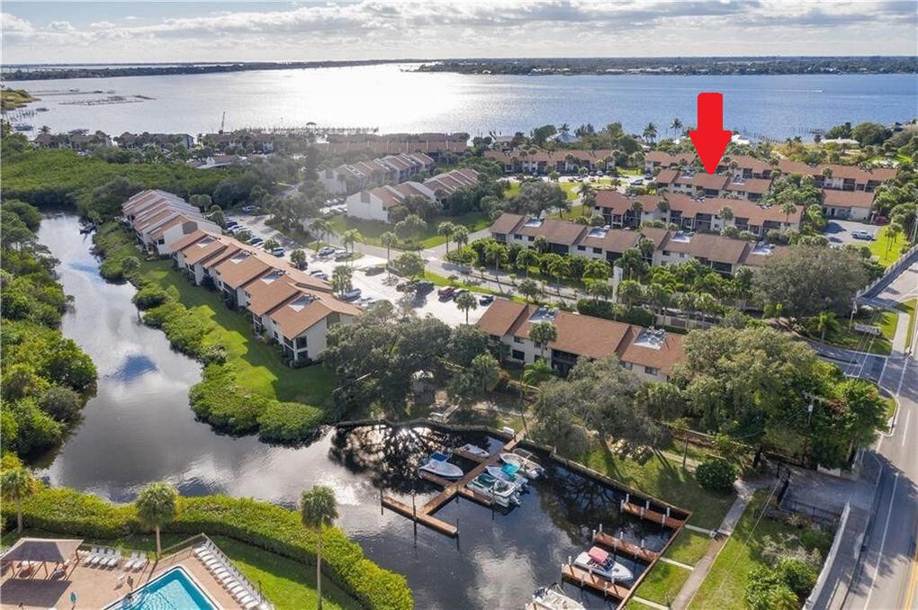 待售: $279,999 (2 贝兹, 2 浴室, 1072 平方英尺)