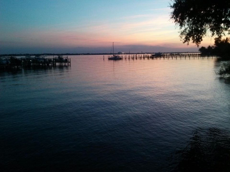 待售: $279,999 (2 贝兹, 2 浴室, 1072 平方英尺)