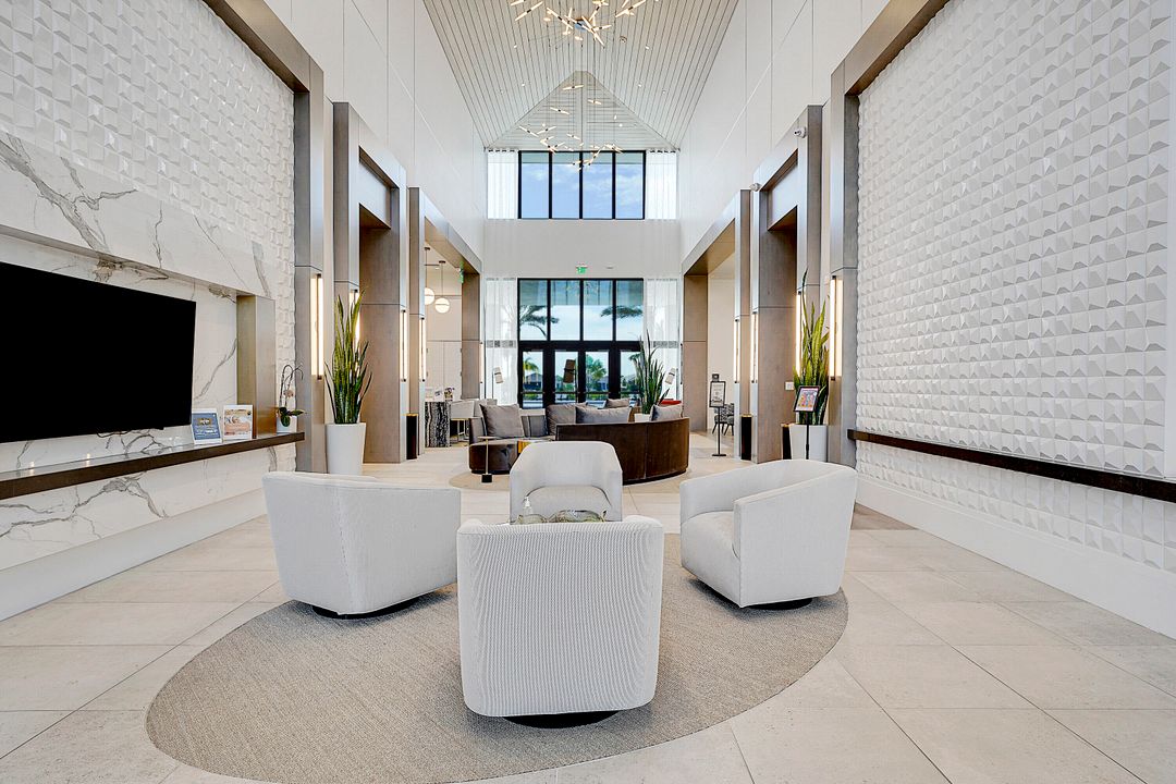 Activo con contrato: $829,900 (3 camas, 3 baños, 2766 Pies cuadrados)