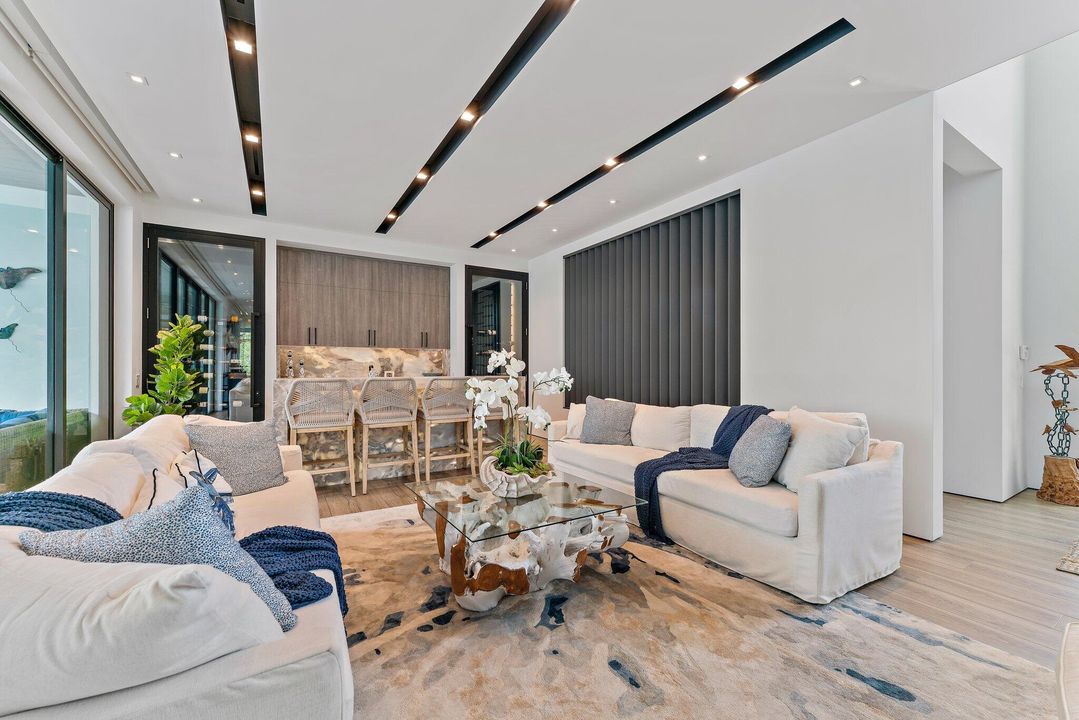 На продажу: $12,990,000 (5 спален, 6 ванн, 6476 Квадратных фут)