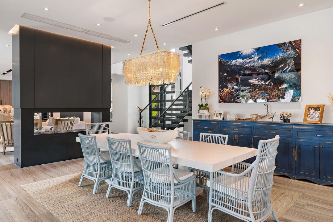 На продажу: $12,990,000 (5 спален, 6 ванн, 6476 Квадратных фут)