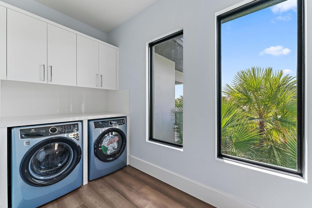 На продажу: $12,990,000 (5 спален, 6 ванн, 6476 Квадратных фут)