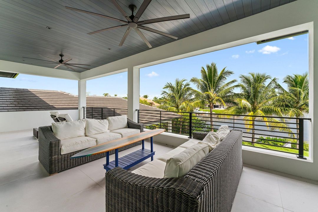 На продажу: $12,990,000 (5 спален, 6 ванн, 6476 Квадратных фут)