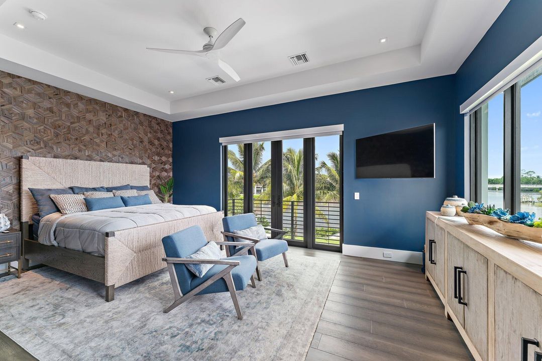 На продажу: $12,990,000 (5 спален, 6 ванн, 6476 Квадратных фут)