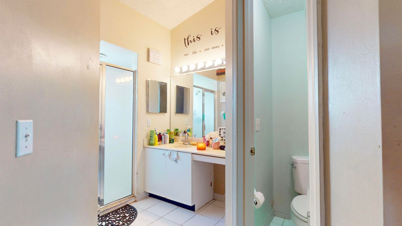 Active With Contract: $639,000 (6 beds, 4 baths, 3224 Square Feet)