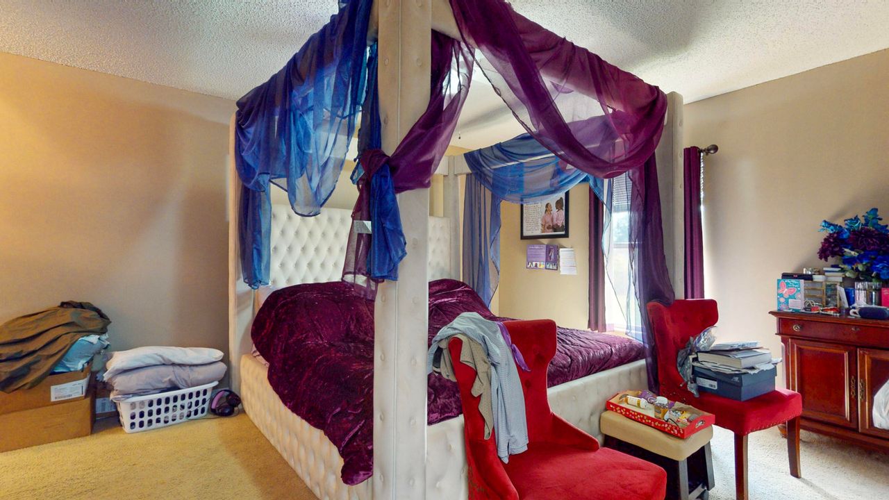 Active With Contract: $639,000 (6 beds, 4 baths, 3224 Square Feet)