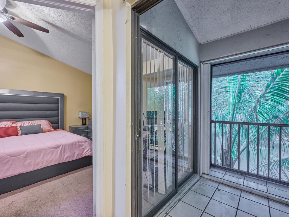 待售: $245,000 (3 贝兹, 2 浴室, 1250 平方英尺)