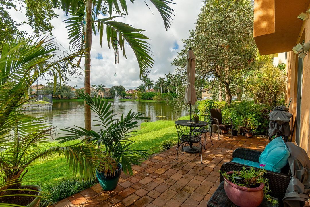 En Venta: $340,000 (3 camas, 2 baños, 1535 Pies cuadrados)