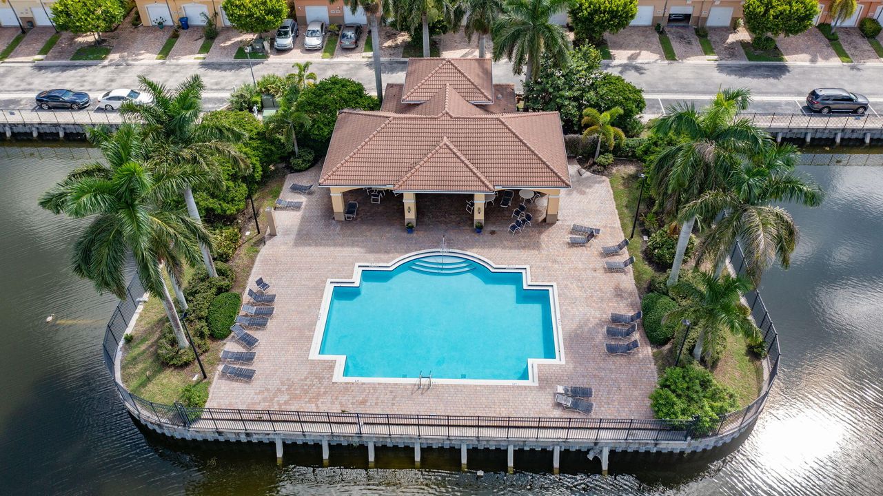 En Venta: $340,000 (3 camas, 2 baños, 1535 Pies cuadrados)