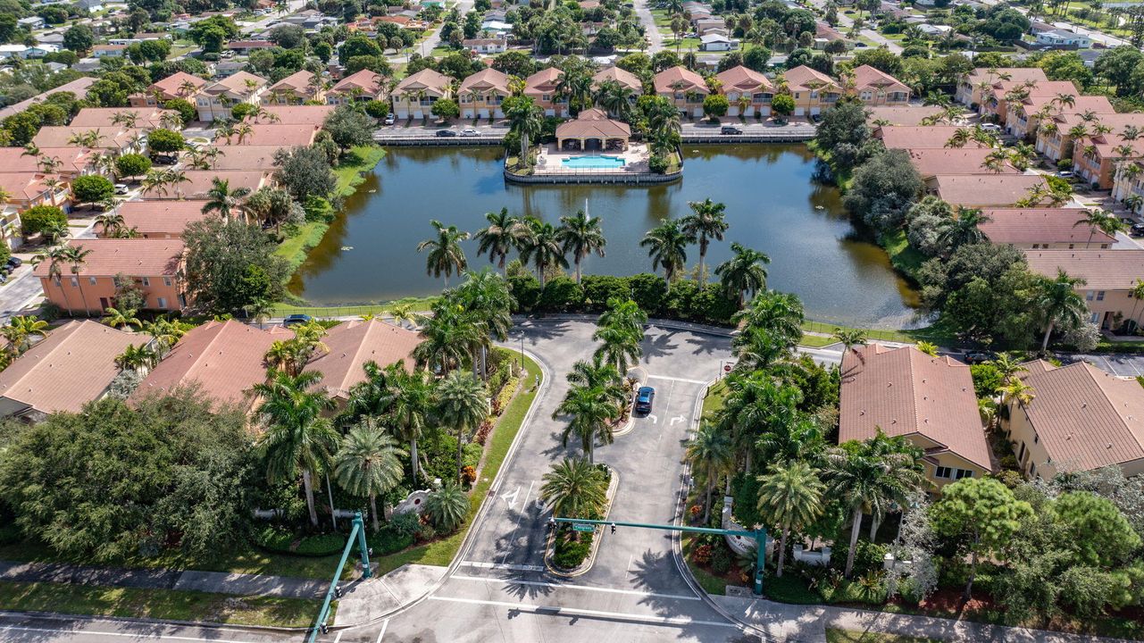 En Venta: $340,000 (3 camas, 2 baños, 1535 Pies cuadrados)