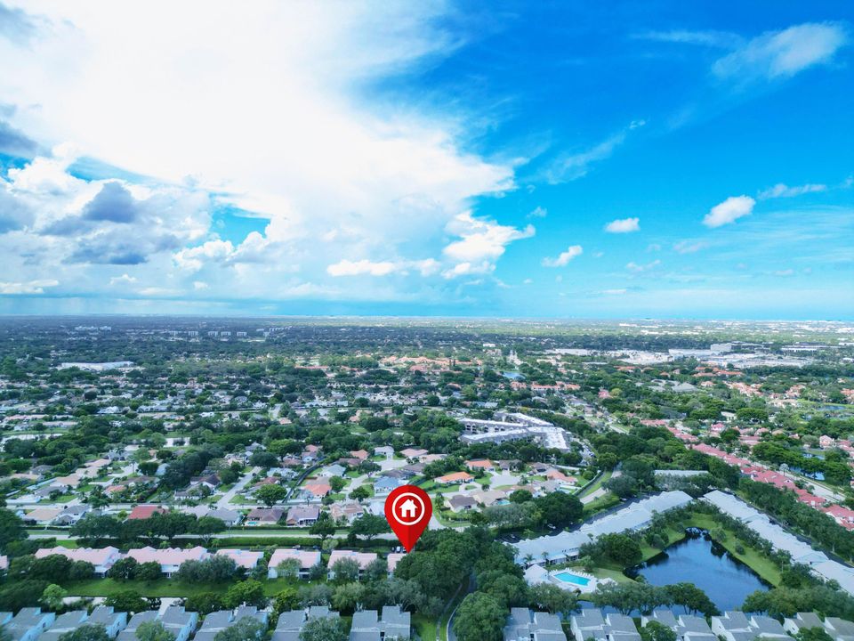 Activo con contrato: $299,000 (3 camas, 2 baños, 1617 Pies cuadrados)